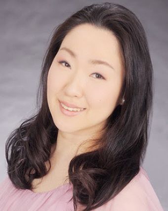 関塚 真希